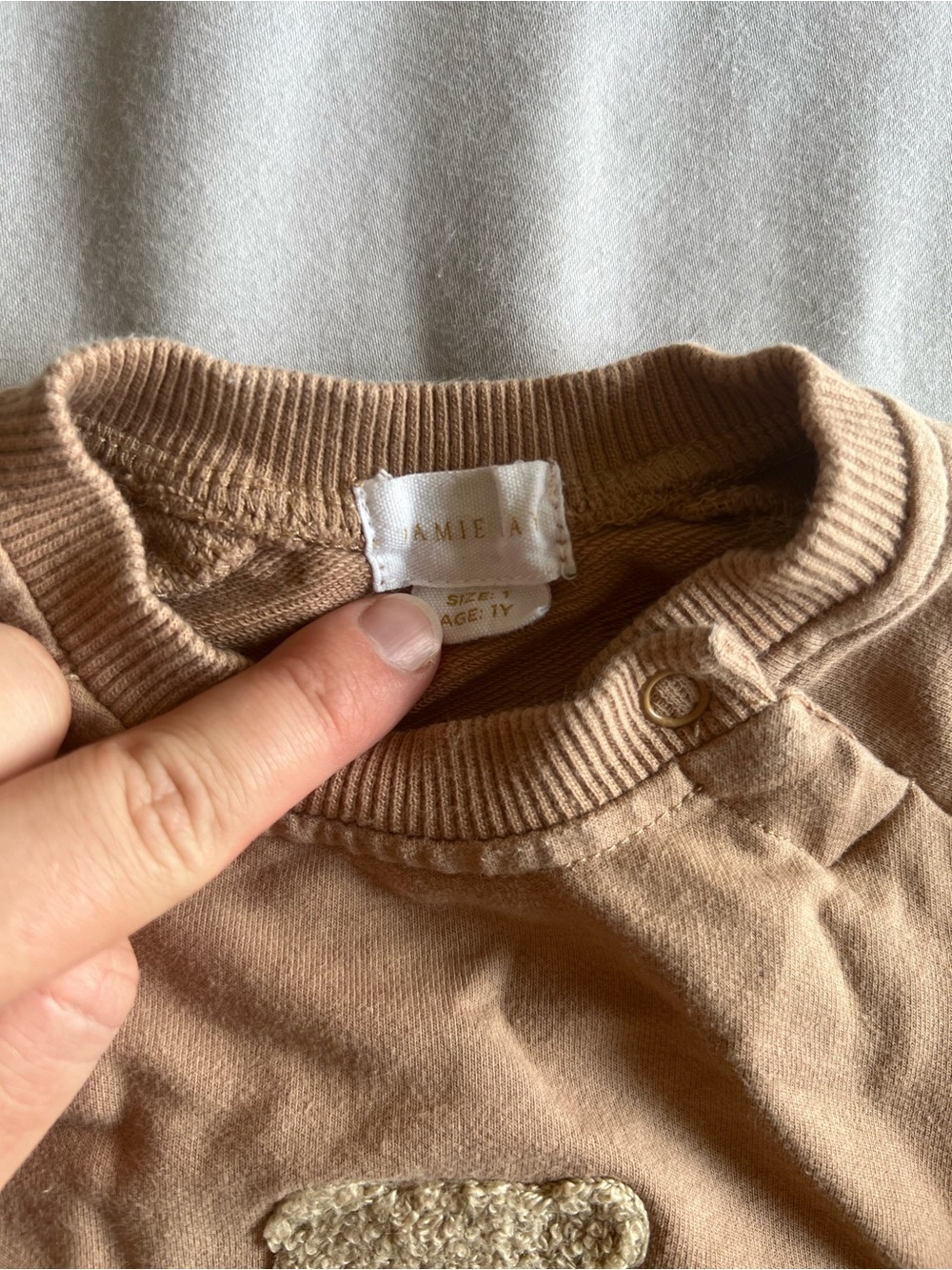 Jamie Kay sweatshirt - Picture 2 of 2